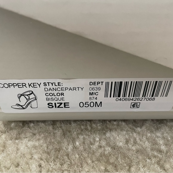 Copper Key champagne rhinestone ankle tie block heels size 5 - Picture 4 of 5